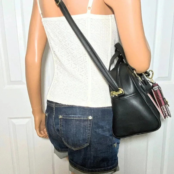 Juicy Couture If The Crown Fits Black Bag & Hang On Tight Tab Card Wallet NWT - Picture 4 of 10